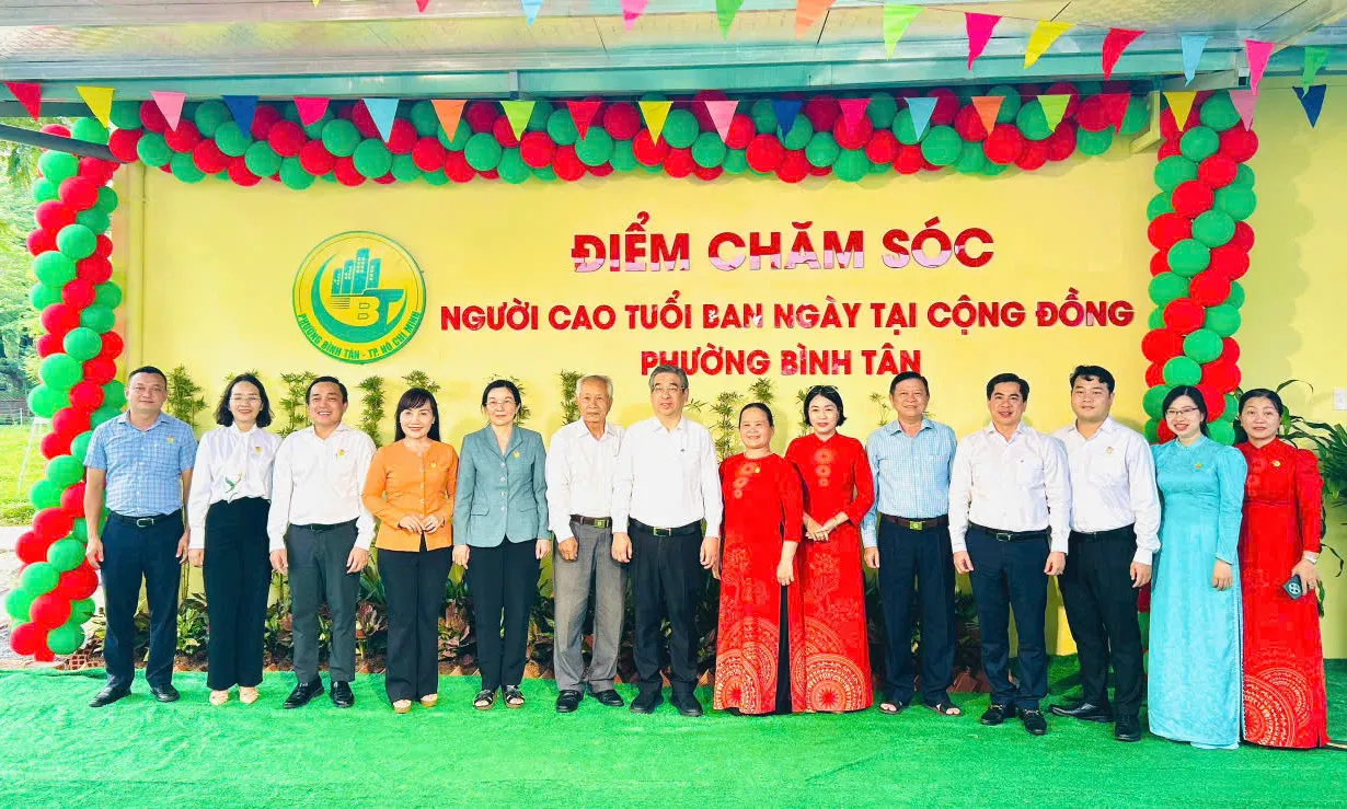 Ra mắt Điểm chăm sóc người cao tuổi ban ngày tại phường Bình Tân
