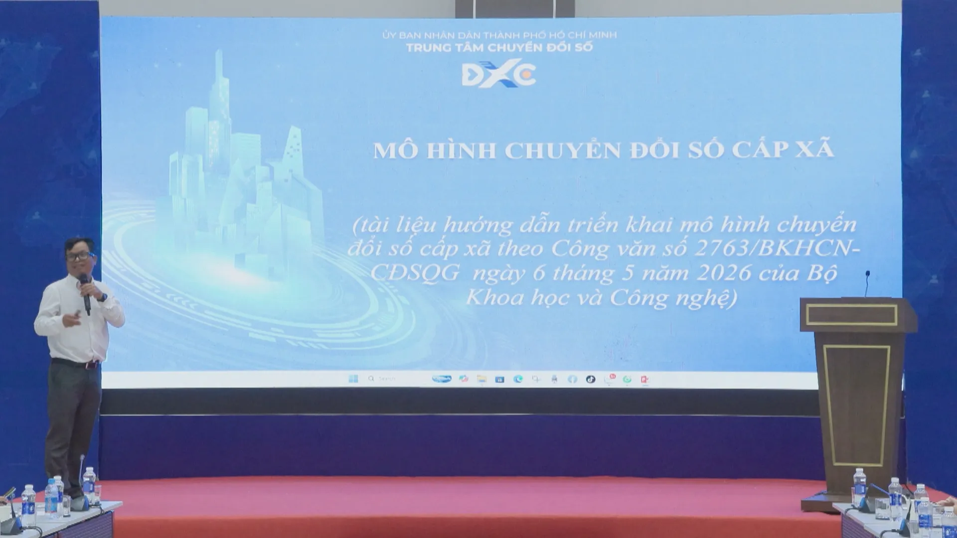Nâng cao năng lực đội ngũ cán bộ để phục vụ người dân tốt hơn