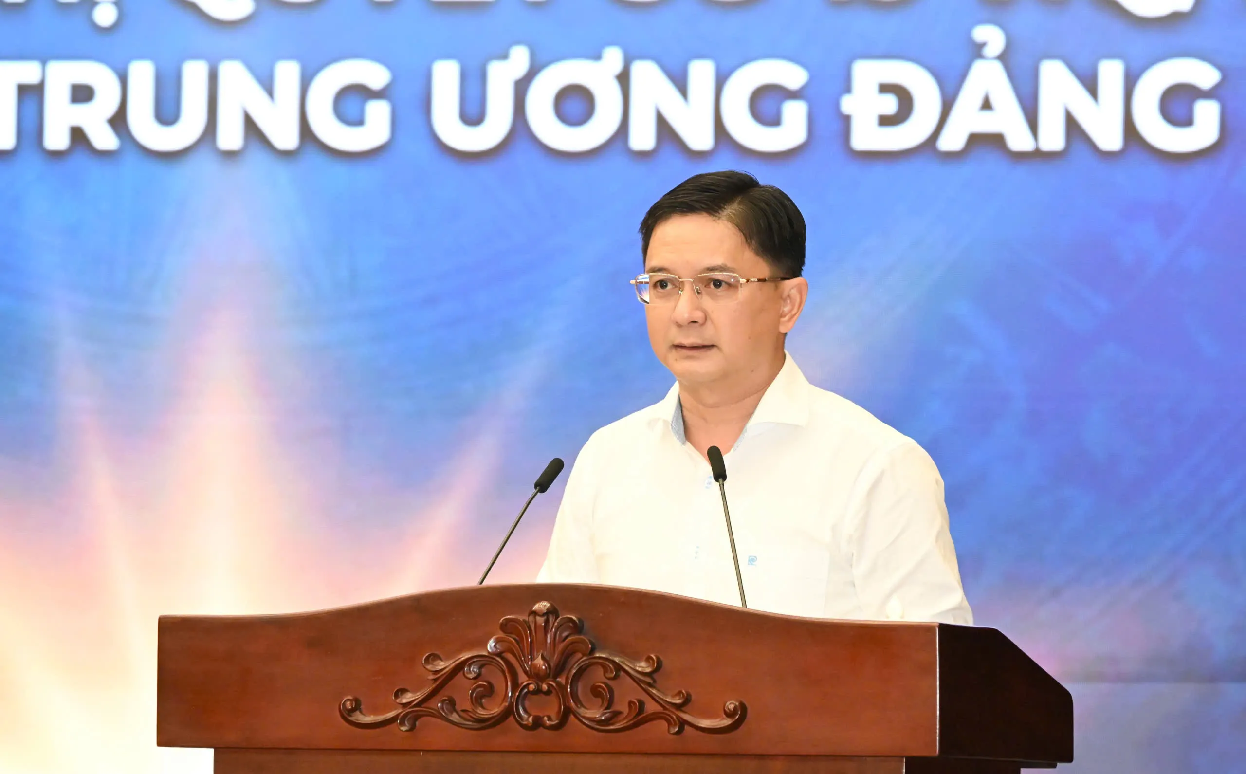 Phó Chủ tịch UBND TPHCM truyền đạt các chương trình hành động của Thành ủy TPHCM
