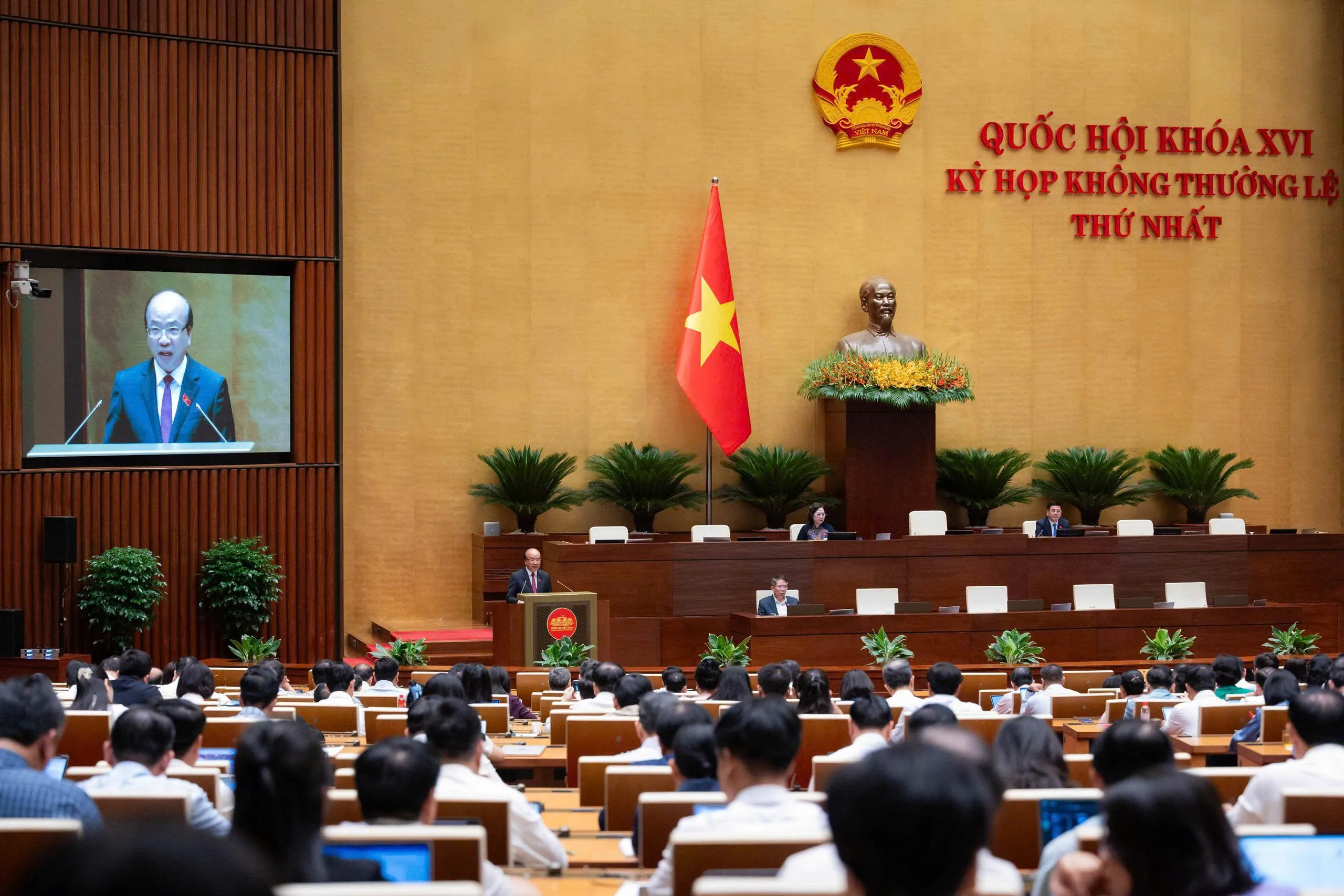 Quang cảnh Phiên họp-h2