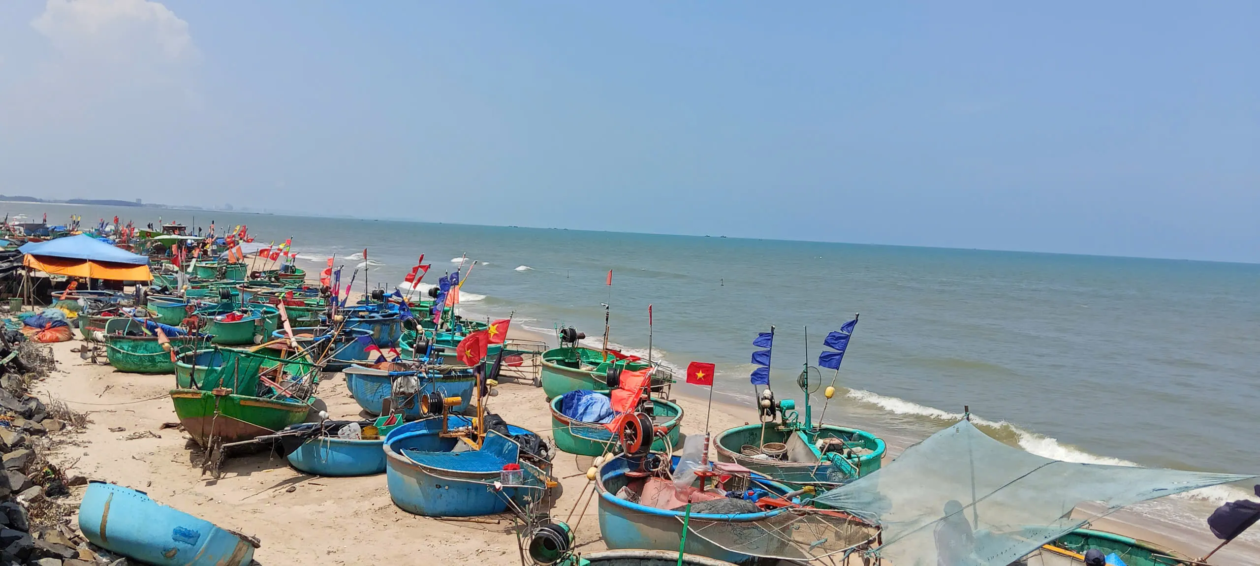 Tàu - Thuyền - Biển1