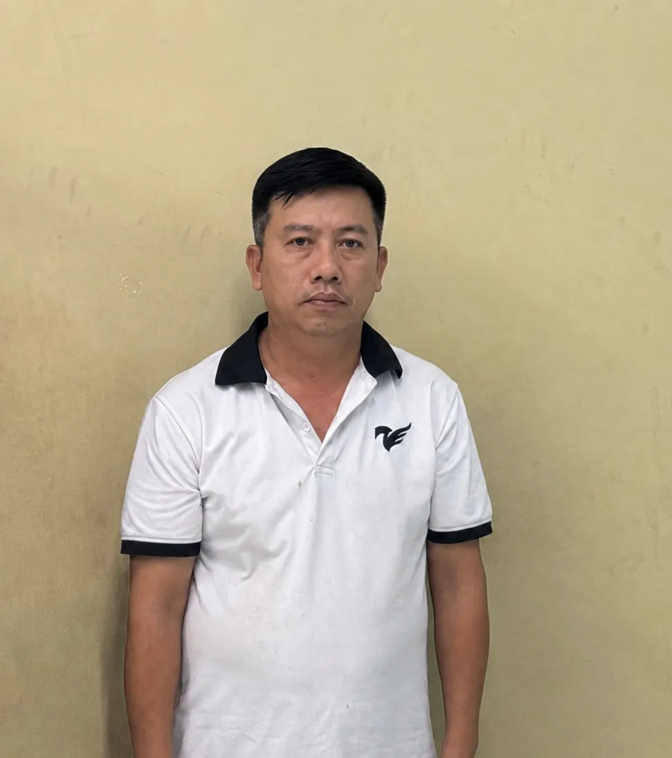 Lợi dụng mác Trưởng Ban quản lý, lừa bán căn hộ tái định cư chiếm đoạt 2,1 tỷ đồng - Ảnh 1. Đối tượng Ngô Anh Tuấn, mặc dù không có quyền bán căn hộ tái định cư nhưng vẫn đứng ra giao dịch, nhận hơn 2,1 tỷ đồng của người mua