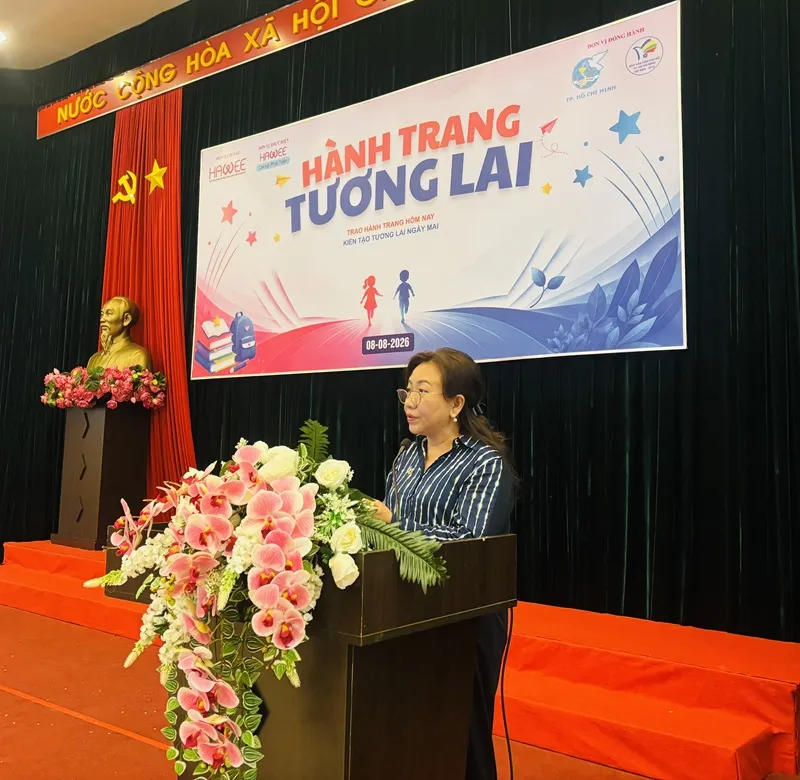 nhan huc quan
