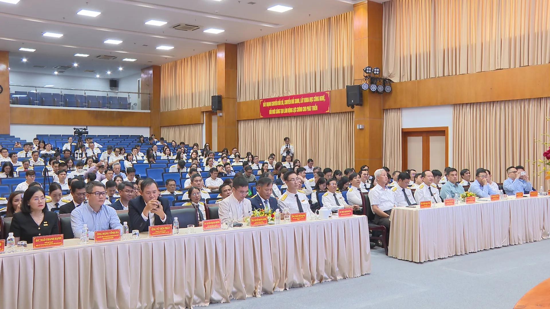 h2-Thuế TP. Hồ Chí Minh chính thức ra mắt tổng đài ứng dụng trí tuệ nhân tạo