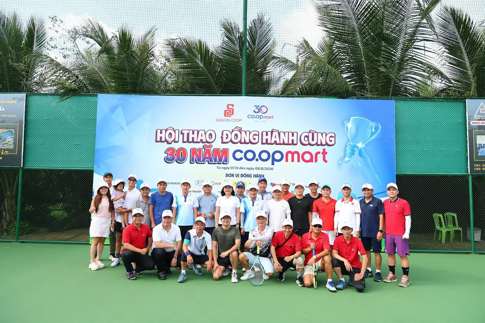 Các vận động viên tranh tài môn Tennis tại Hội thao 30 năm Co.opmart