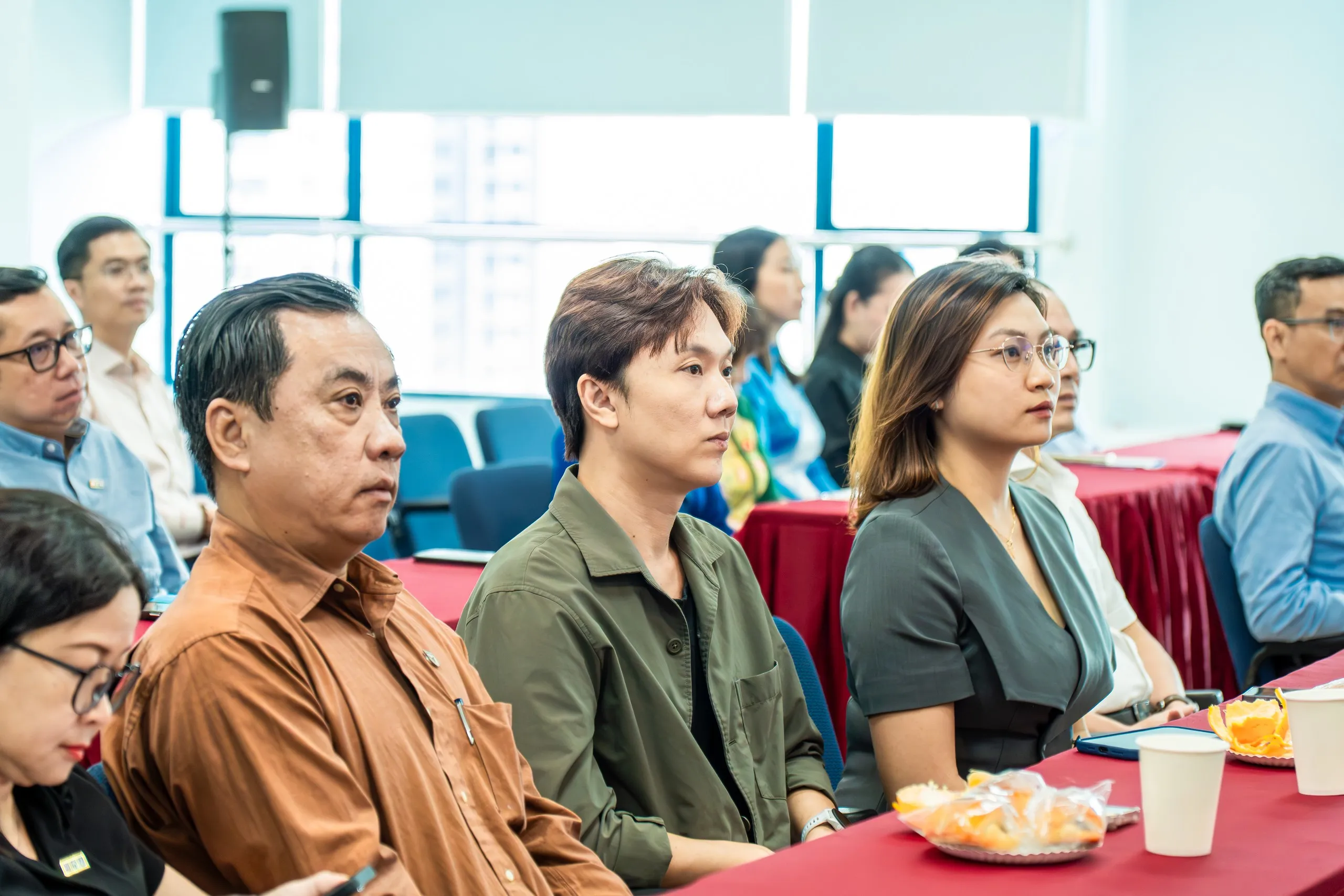 Lễ ký kết Biên bản ghi nhớ hợp tác giữa HTV và Trường Đại học Văn Lang trên tinh thần phát huy, đổi mới, sáng tạo, hiệu quả - Ảnh 4. Lễ ký kết Biên bản ghi nhớ hợp tác giữa HTV và Trường Đại học Văn Lang trên tinh thần phát huy, đổi mới, sáng tạo, hiệu quả - Ảnh 4.