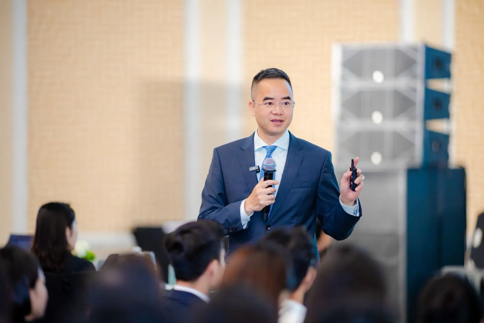 Giám đốc Phát triển Kinh doanh OneHousing Trần Quang Trung cho rằng thay vì nhìn các nội dung mới như những quy định riêng lẻ, cần đặt chúng trong một mục tiêu lớn hơn.