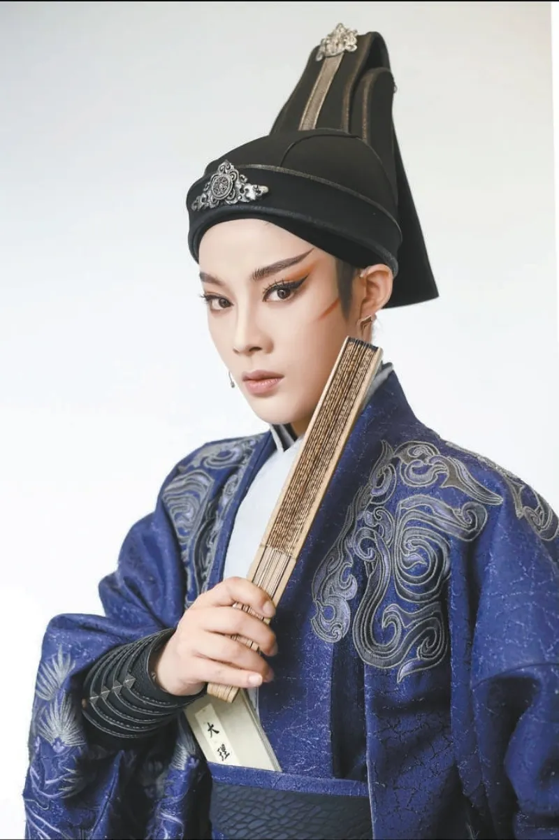 voh-tieu-su-tran-le-quan-h-2