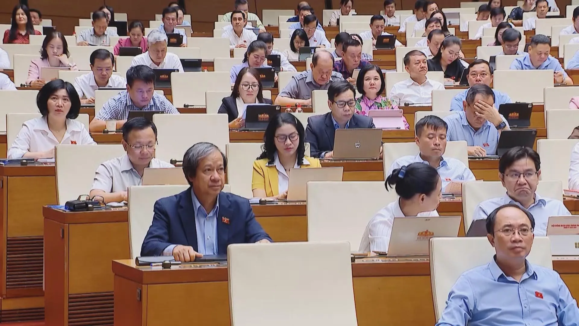 Quốc hội thảo luận sửa đổi các luật về viễn thông, công nghệ - Ảnh 3. Quốc hội thảo luận sửa đổi các luật về viễn thông, công nghệ - Ảnh 3.