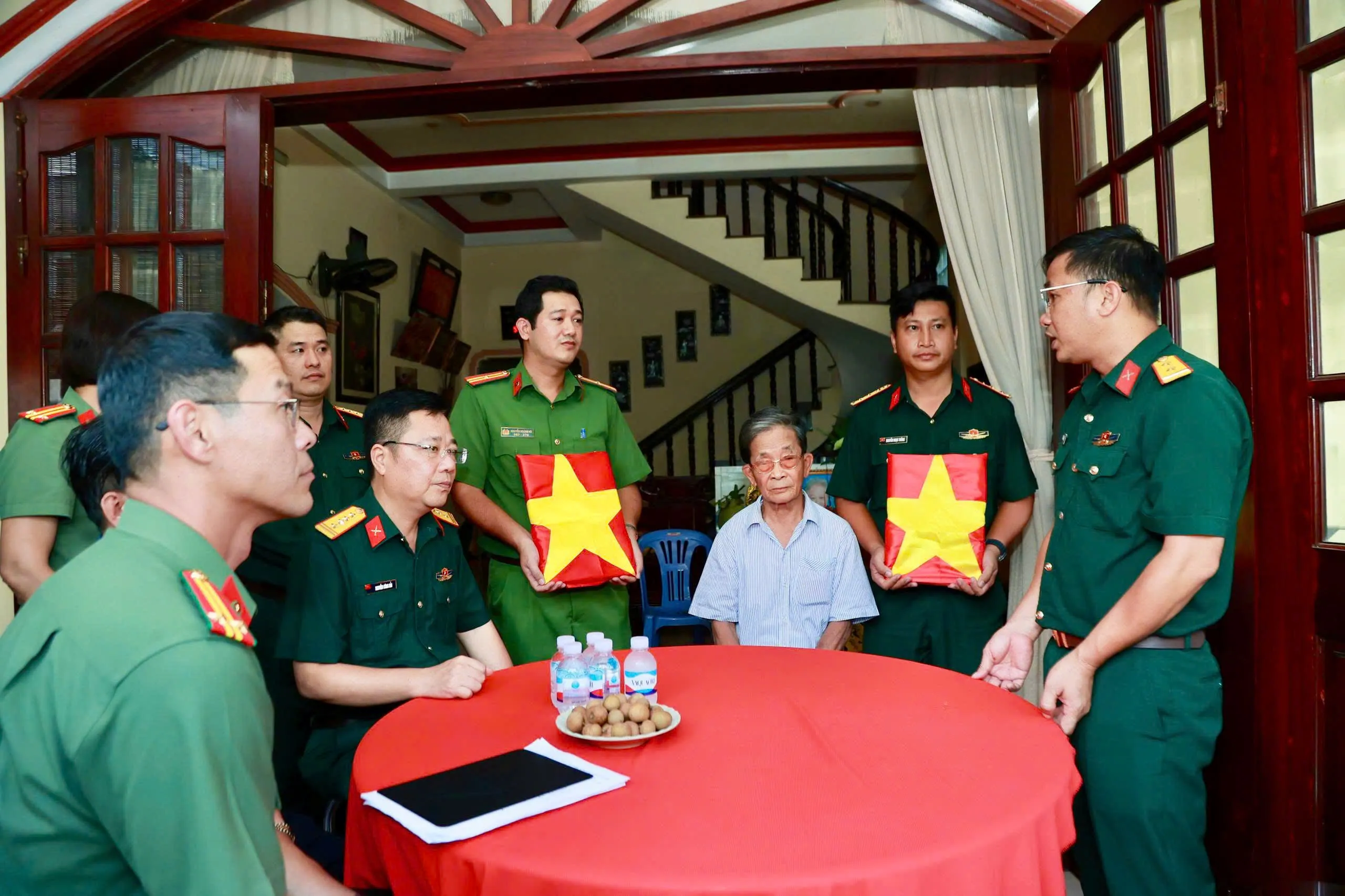 Những bức di ảnh đưa liệt sĩ trở về với người thân- Ảnh 8. Những bức di ảnh đưa liệt sĩ trở về với người thân- Ảnh 8.