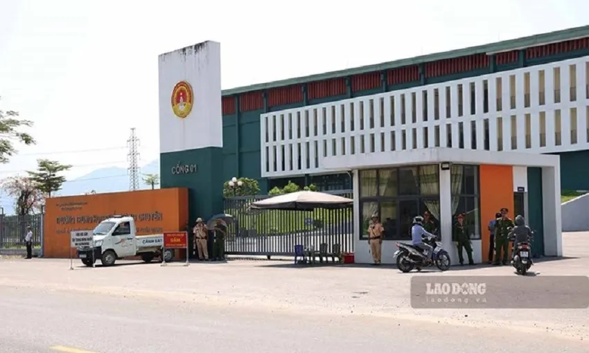 326 thí sinh Tuyên Quang làm thủ tục thi lại, an ninh được siết chặt