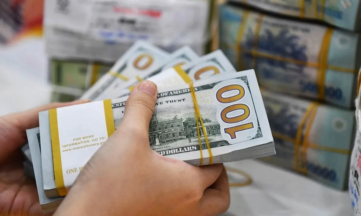 Tỷ giá ngoại tệ ngày 13/8: USD bán ra khoảng 26.270 đồng/USD