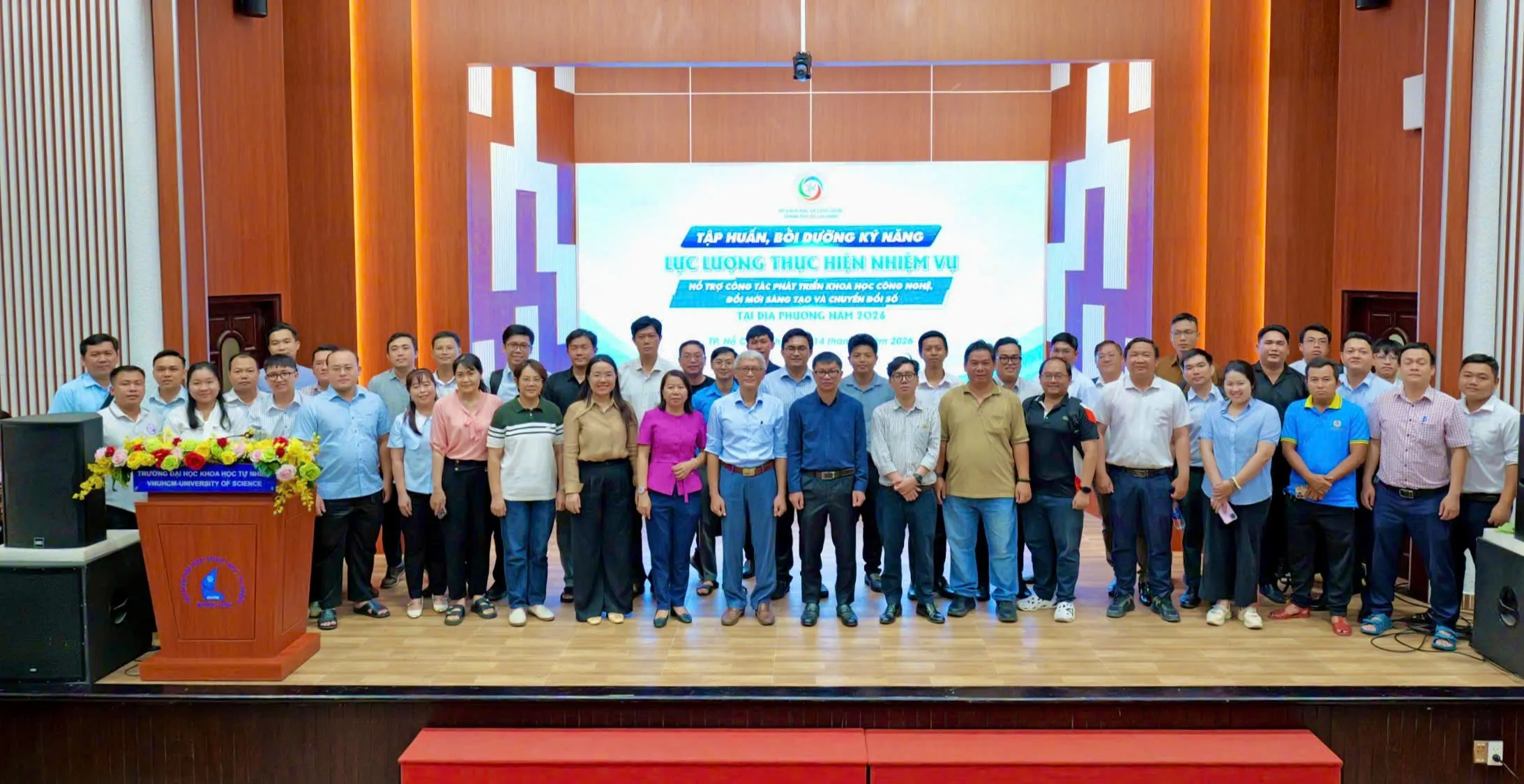 Chương trình Tập huấn lực lượng thực hiện nhiệm vụ hỗ trợ khoa học, công nghệ, đổi mới sáng tạo và chuyển đổi số tại địa phương năm 2026 - Ảnh Bá Nam