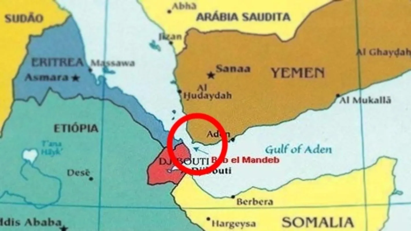Eo biển Bab el-Mandeb có vai trò quan trọng trong giao thương quốc tế - Ảnh Wikipedia