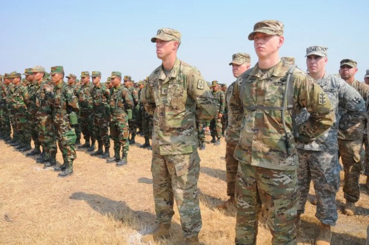Lực lượng Mỹ và Campuchia tham gia cuộc tập trận Angkor Sentinel tại tỉnh Kampong Speu, Campuchia, năm 2016 - Ảnh US ARMY