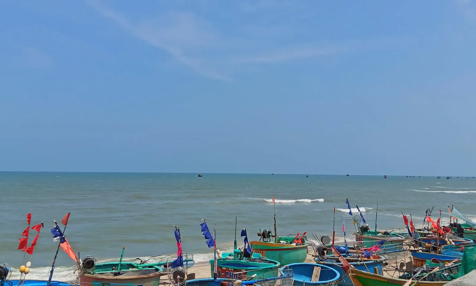 Cảnh báo biển động, sóng cao 4 mét