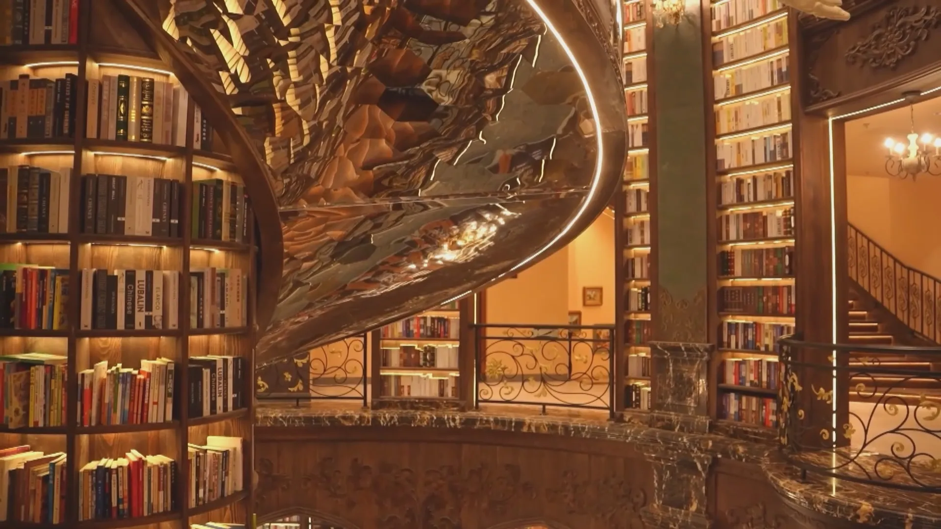 Trung Quốc: Lạc vào thế giới phép thuật tại thư viện "Hogwarts" - Ảnh 4. Trung Quốc: Lạc vào thế giới phép thuật tại thư viện "Hogwarts" - Ảnh 4.