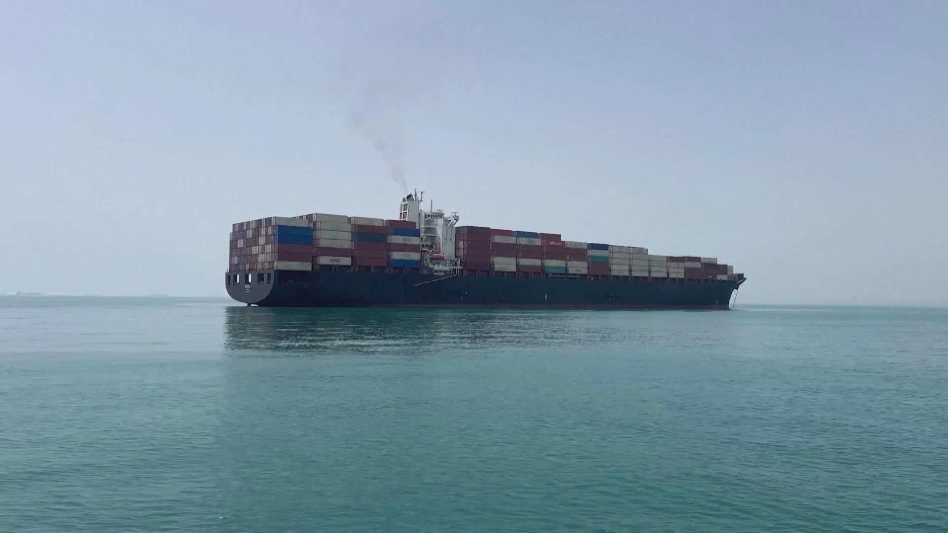 Iran bác tuyên bố Mỹ đang kiểm soát Hormuz - Ảnh 1.