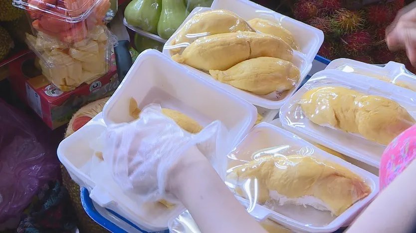 Tăng cường kiểm soát an toàn thực phẩm tại các chợ truyền thống - Ảnh 2