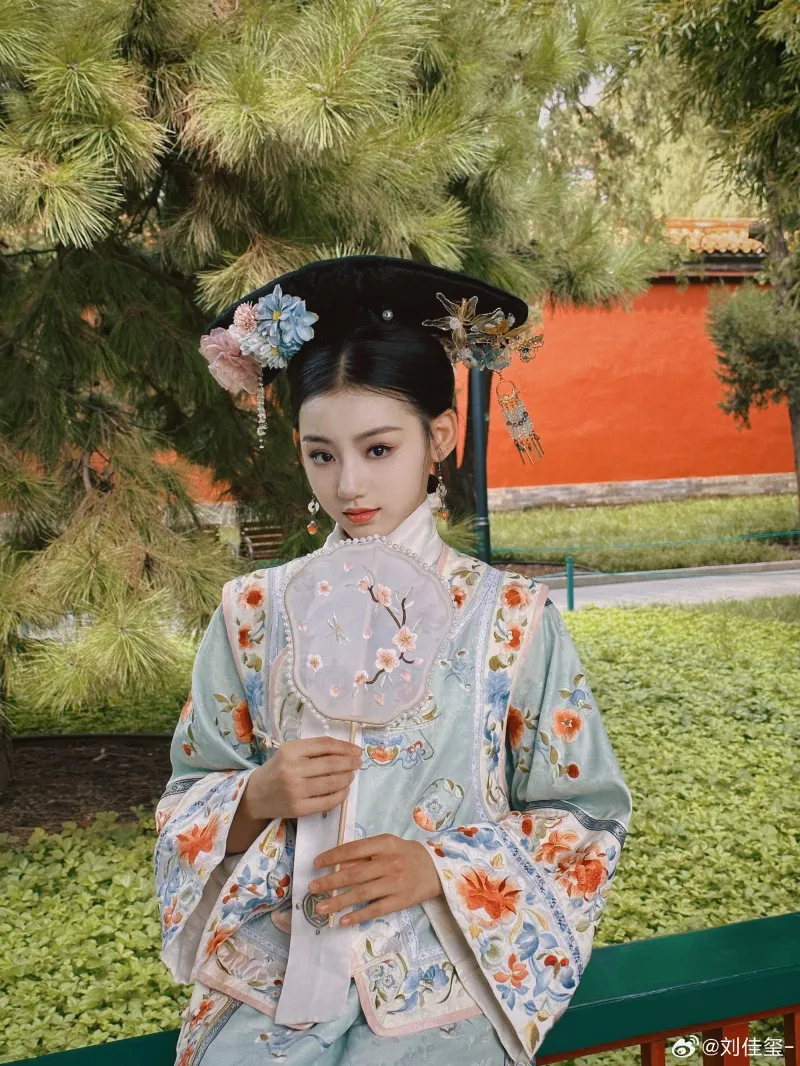 Lưu Giai Tỉ - Ảnh: weibo
