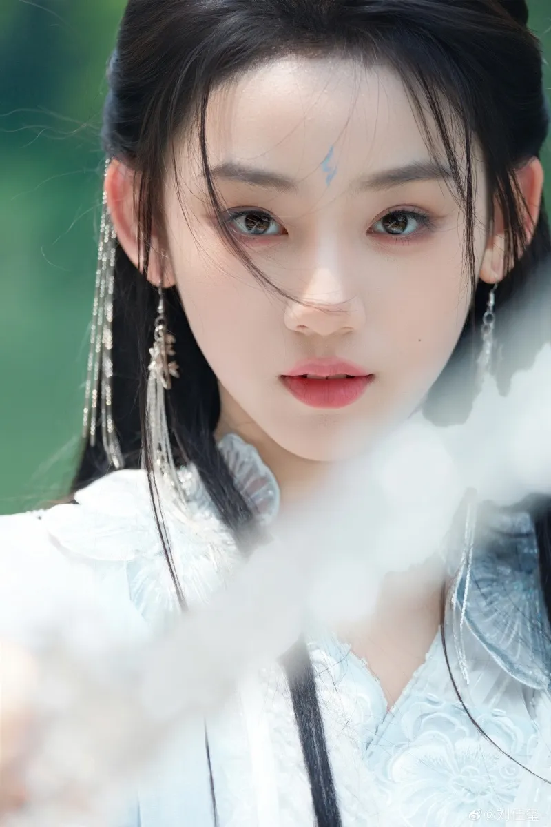 Lưu Giai Tỉ - Ảnh: weibo