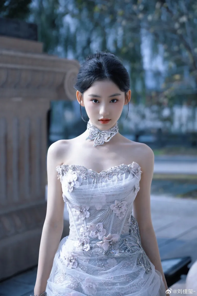 Lưu Giai Tỉ - Ảnh: weibo
