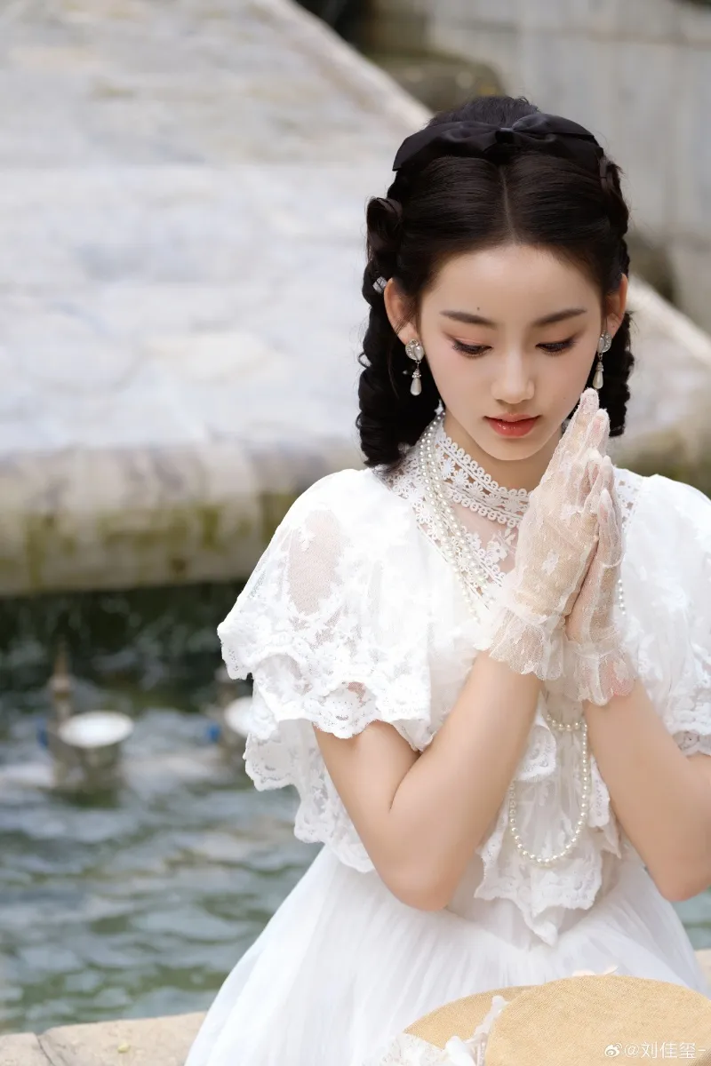 Lưu Giai Tỉ - Ảnh: weibo