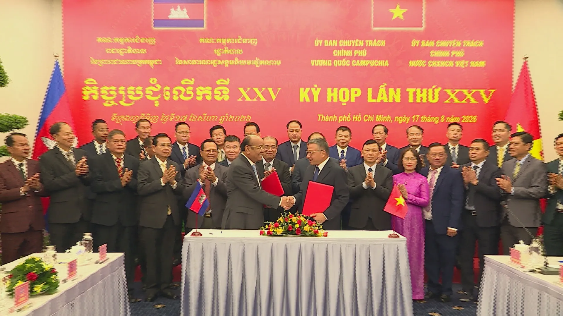 Việt Nam - Campuchia: Tiếp tục phối hợp tìm kiếm, quy tập hài cốt liệt sĩ, tăng cường quan hệ hữu nghị - Ảnh 3. Việt Nam - Campuchia: Tiếp tục phối hợp tìm kiếm, quy tập hài cốt liệt sĩ, tăng cường quan hệ hữu nghị - Ảnh 3.