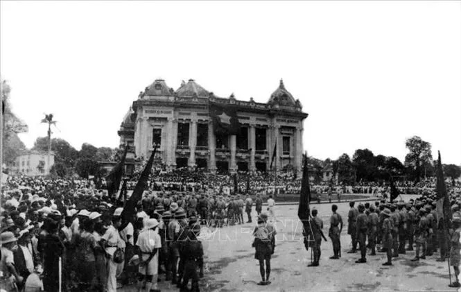 Cách mạng Tháng Tám mở ra một thời đại mới ở Việt Nam, thời đại nhân dân Việt Nam làm chủ đất nước, làm chủ vận mệnh của chính mình (Ảnh tư liệu: TTXVN)