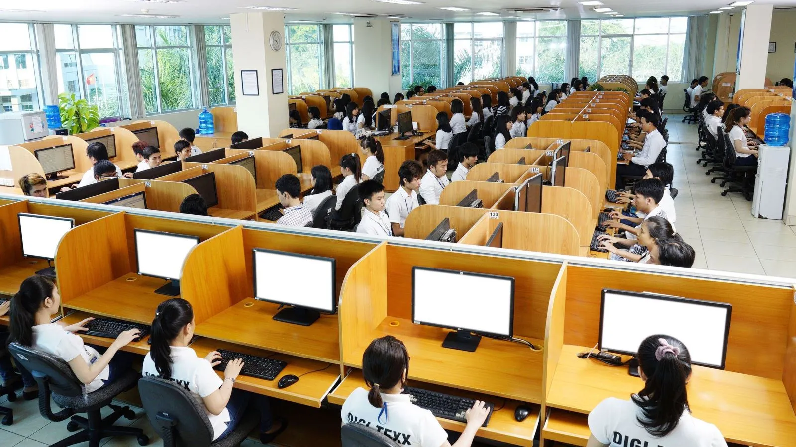 Công ty DIGI-TEXX (100% vốn đầu tư từ Đức) chuyên về lĩnh vực công nghệ thông tin tại Công viên phần mềm Quang Trung (Thành phố Hồ Chí Minh) (Ảnh: TTXVN)
