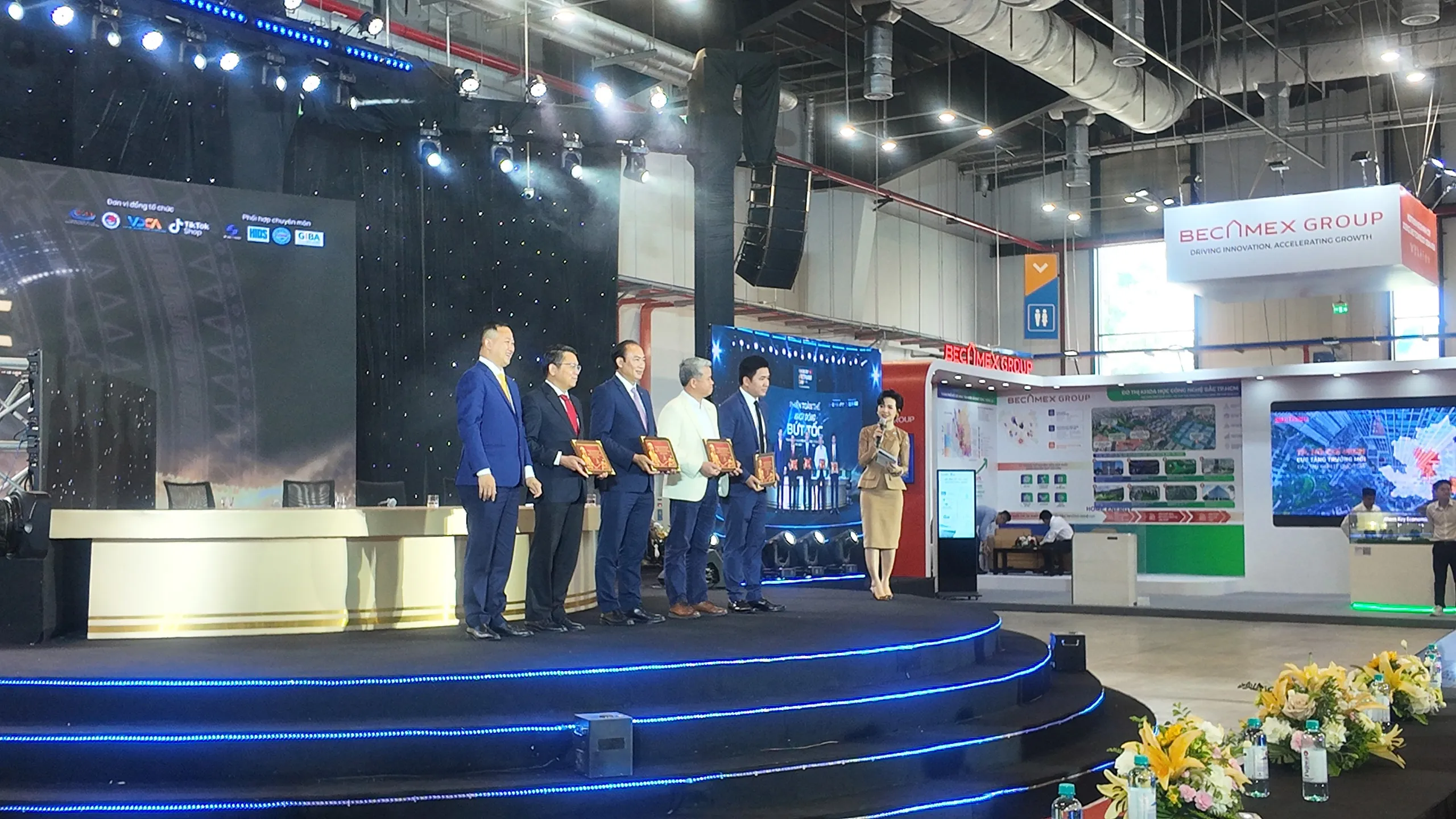 Made By VietNam 2026: “Khơi dòng - Bứt tốc trong kỷ nguyên Khoa học Công Nghệ và Đổi mới sáng tạo” - Ảnh 14.