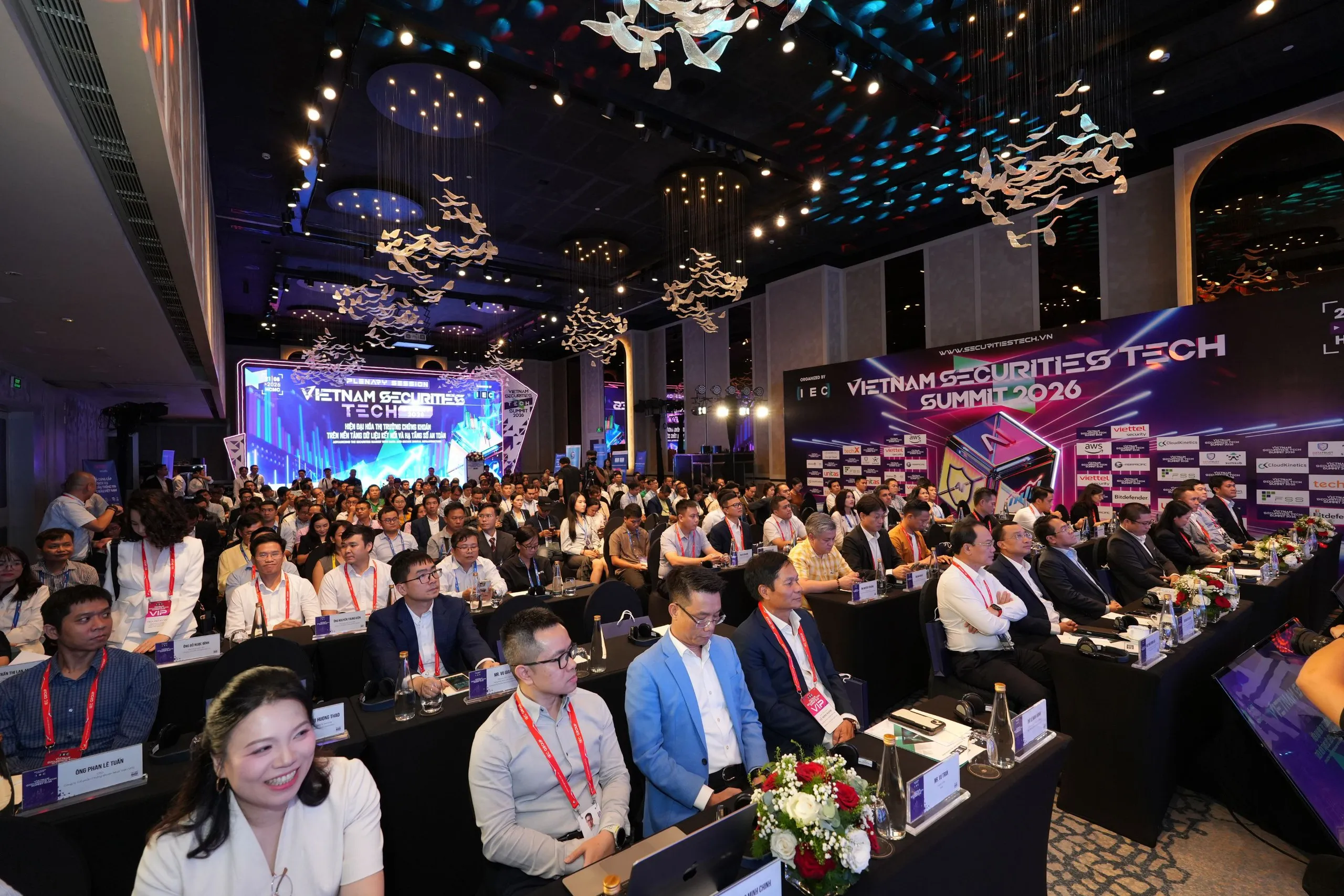 Chuyển đổi số thị trường chứng khoán: Lấy dữ liệu kết nối và hạ tầng an toàn làm nền tảng - Ảnh 6.