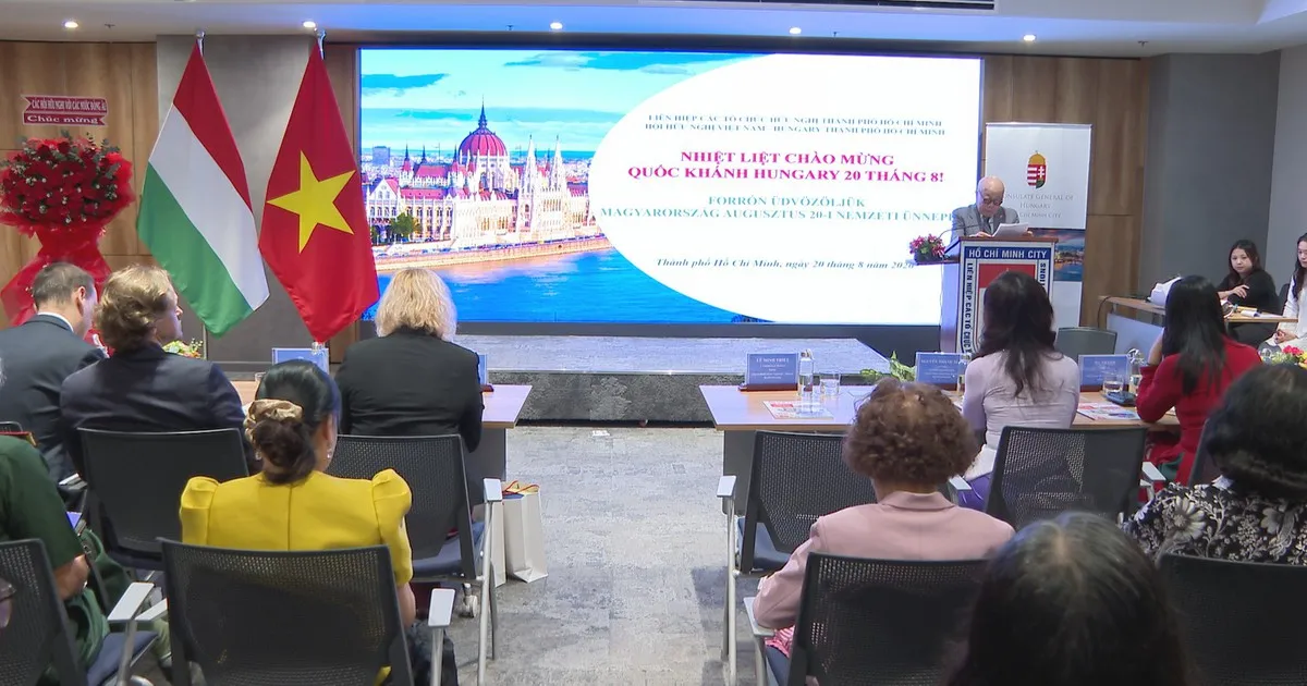 TP. Hồ Chí Minh họp mặt mừng Quốc khánh Hungary