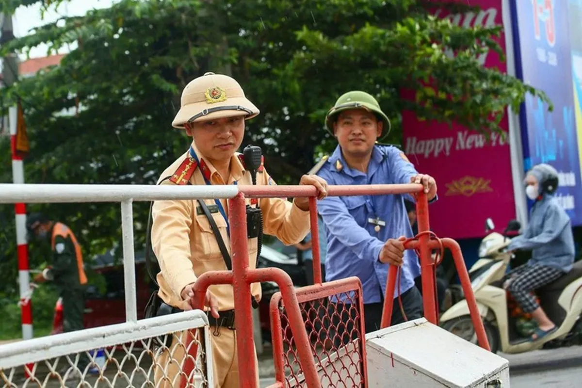 Đối với các lối đi tự mở nguy hiểm chưa thể rào, đóng, địa phương cần tổ chức cảnh giới, chốt gác an toàn giao thông