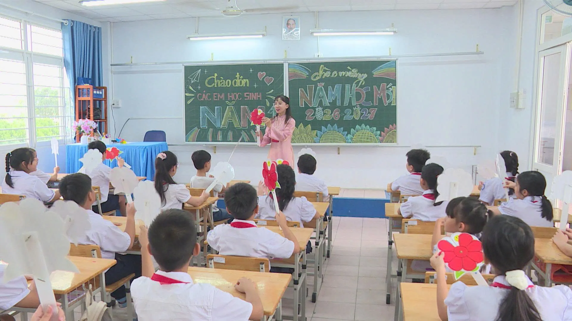 h2-Hoạt động chào đón các em học sinh trong ngày tựu trường năm học 2026 - 2027