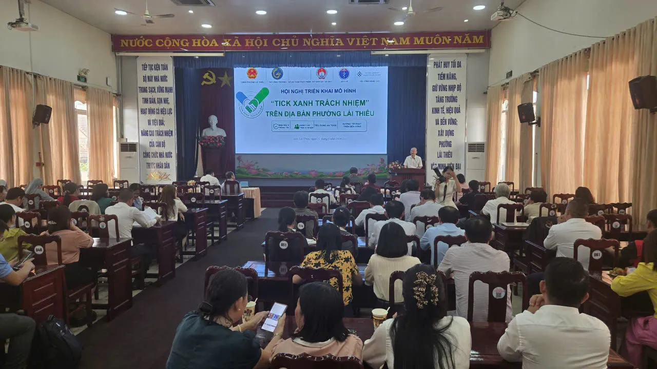 Phường Lái Thiêu triển khai ứng dụng %22Tick xanh trách nhiệm%22 quản lý suất ăn tại các cơ sở giáo dục - Ảnh Bá Nam