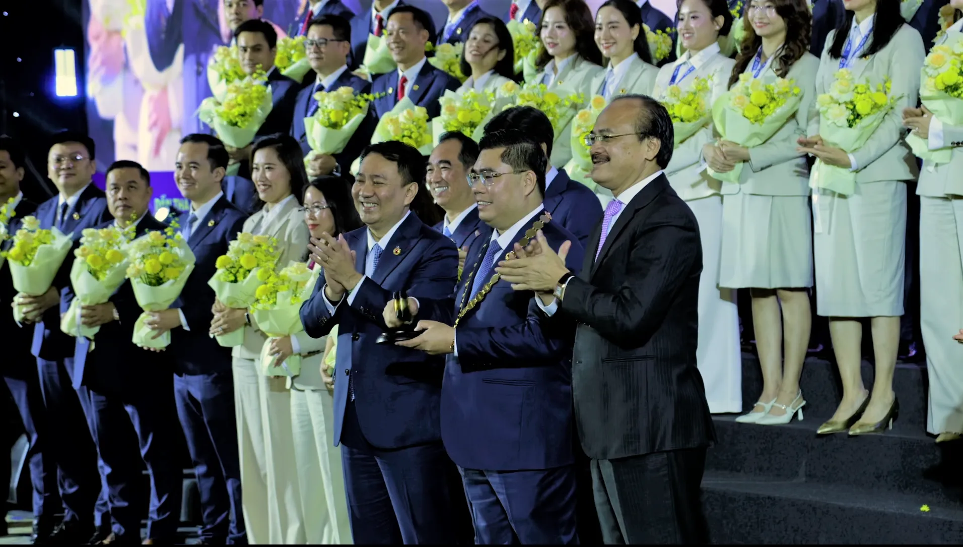 Tân Chủ tịch Hội Doanh nhân Trẻ TP. Hồ Chí Minh: "Một Ban Chấp hành mạnh chưa đủ, phải là sức mạnh của toàn thể hội viên" - Ảnh 1.
