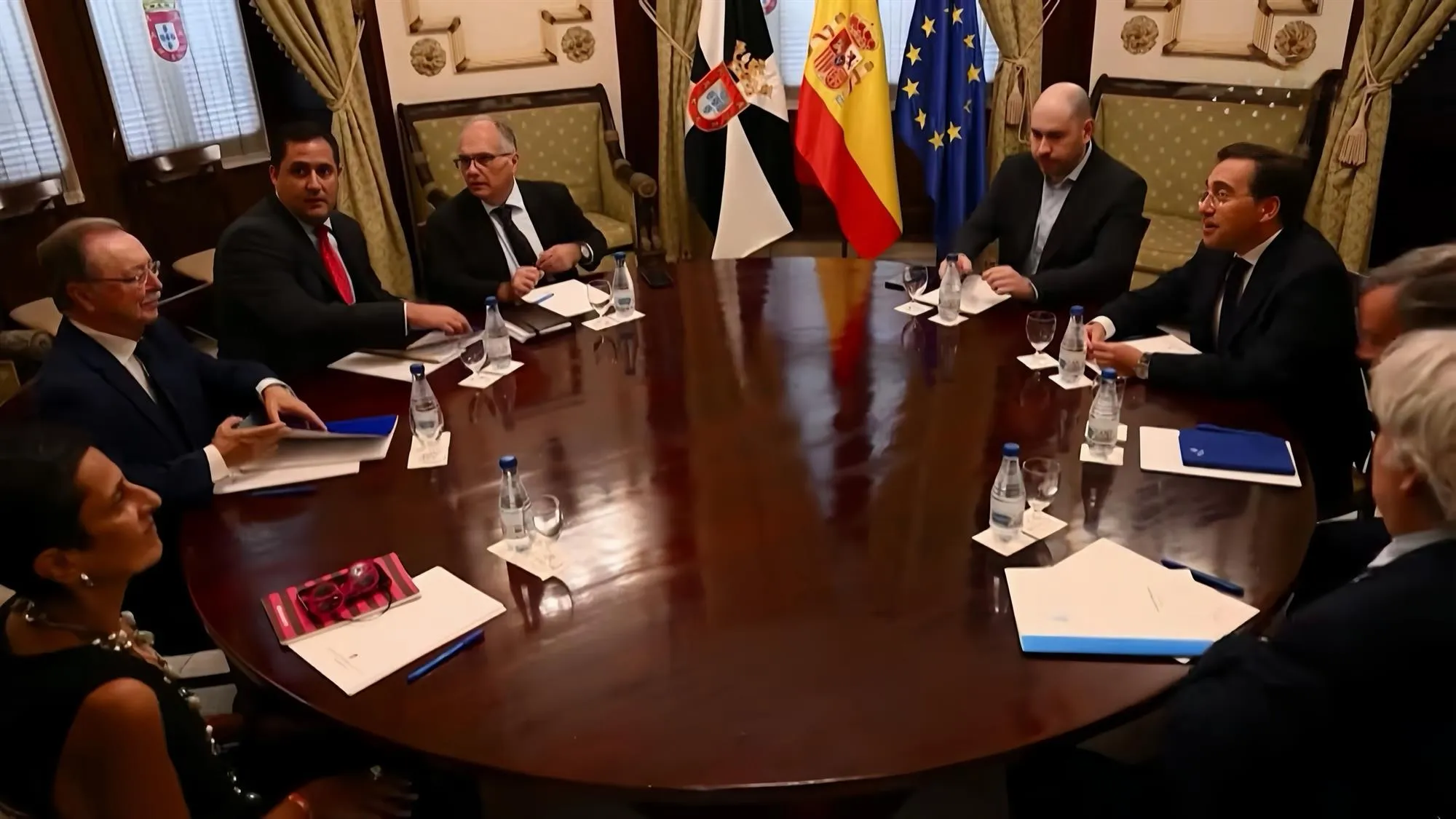 Madrid khẳng định sự toàn vẹn của khu vực Schengen được đảm bảo tại Ceuta và Melilla, đồng thời cho rằng cần tăng cường hỗ trợ của châu Âu cho hai vùng lãnh thổ này
