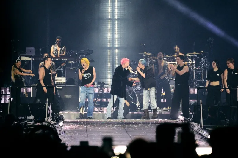 voh-bigbang-tai-xuat-bung-no-mo-man-tour-ky-niem-20-nam-2