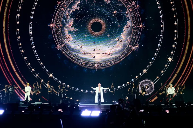 voh-bigbang-tai-xuat-bung-no-mo-man-tour-ky-niem-20-nam-9