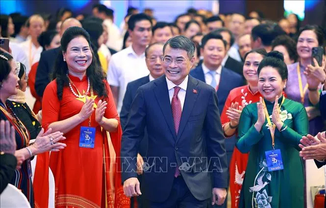 Thủ tướng Lê Minh Hưng dự Lễ kỷ niệm 20 năm thành lập Hiệp hội Doanh nghiệp nhỏ và vừa Việt Nam (Ảnh: Dương Giang/TTXVN)