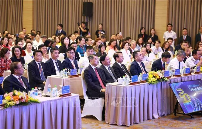Thủ tướng Lê Minh Hưng dự Lễ kỷ niệm 20 năm thành lập Hiệp hội Doanh nghiệp nhỏ và vừa Việt Nam (Ảnh: Dương Giang/TTXVN)