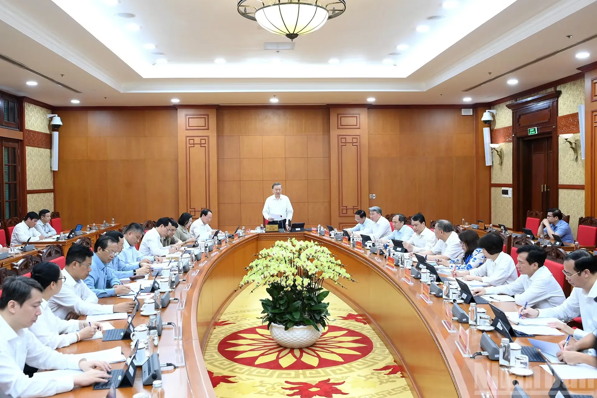 Tổng Bí thư, Chủ tịch nước Tô Lâm làm việc với các cơ quan liên quan về đánh giá kết quả 1 năm triển khai thực hiện Nghị quyết số 71-NQTW - Ảnh 9