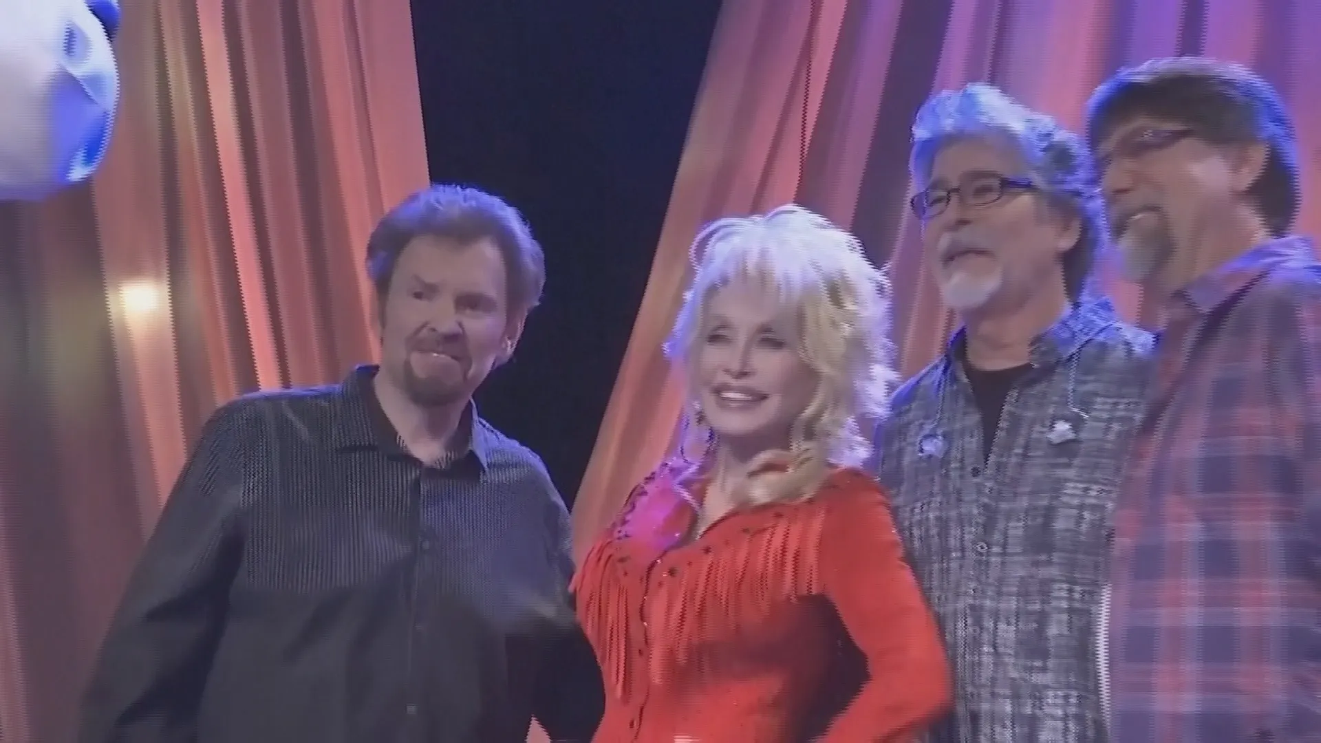 "Nữ Hoàng Nhạc Đồng Quê" của Mỹ, Dolly Parton, qua đời ở tuổi 80 - Ảnh 3.