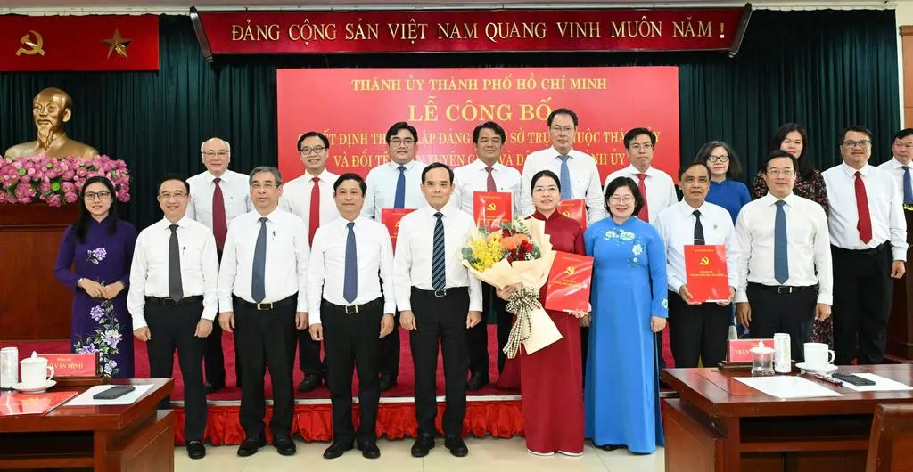 Thành lập Đảng bộ Mặt trận tổ quốc, các đoàn thể TPHCM