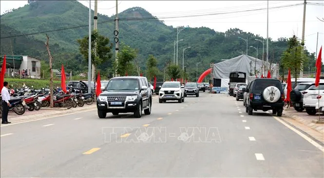 Lễ thông xe kỹ thuật tuyến đường từ Khu du lịch suối khoáng Mỹ Lâm đến Quốc lộ 2D, kết nối với đường cao tốc Tuyên Quang - Phú Thọ.