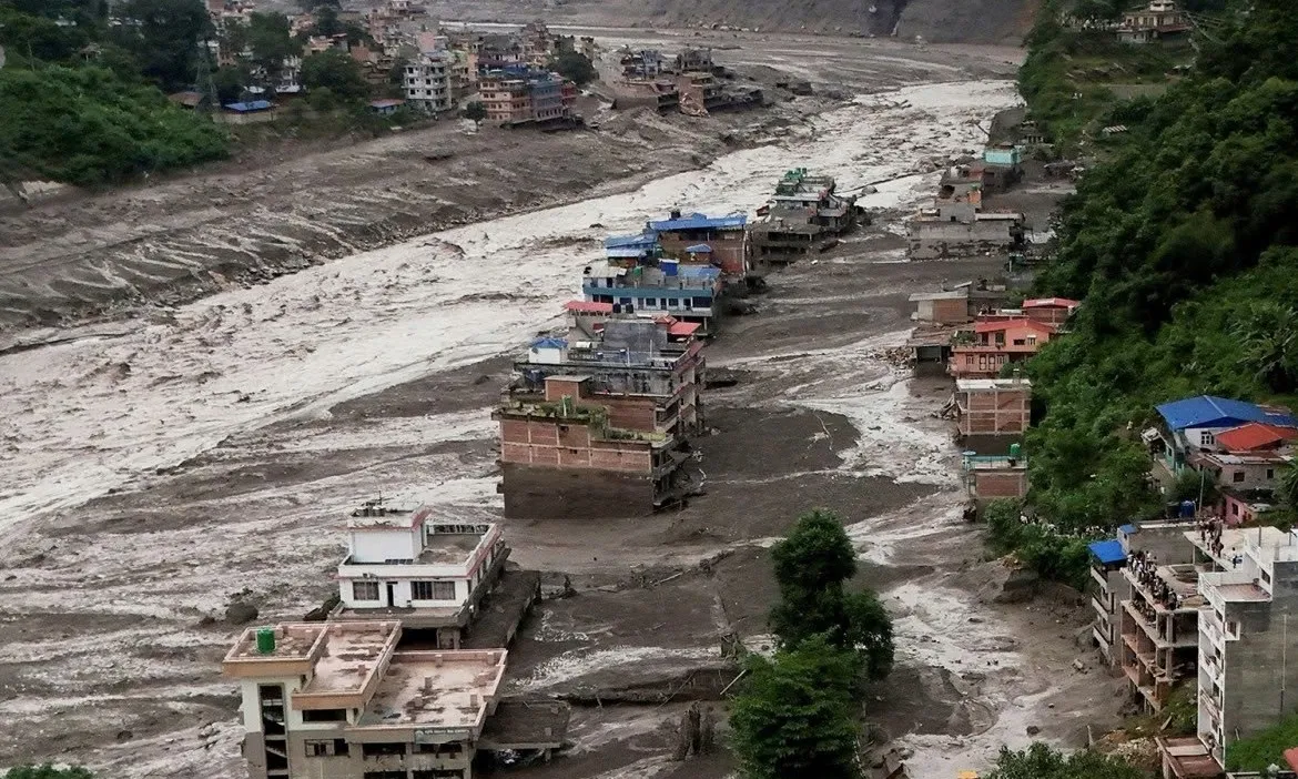 Việt Nam gửi điện thăm hỏi Trung Quốc và Nepal về thiên tai