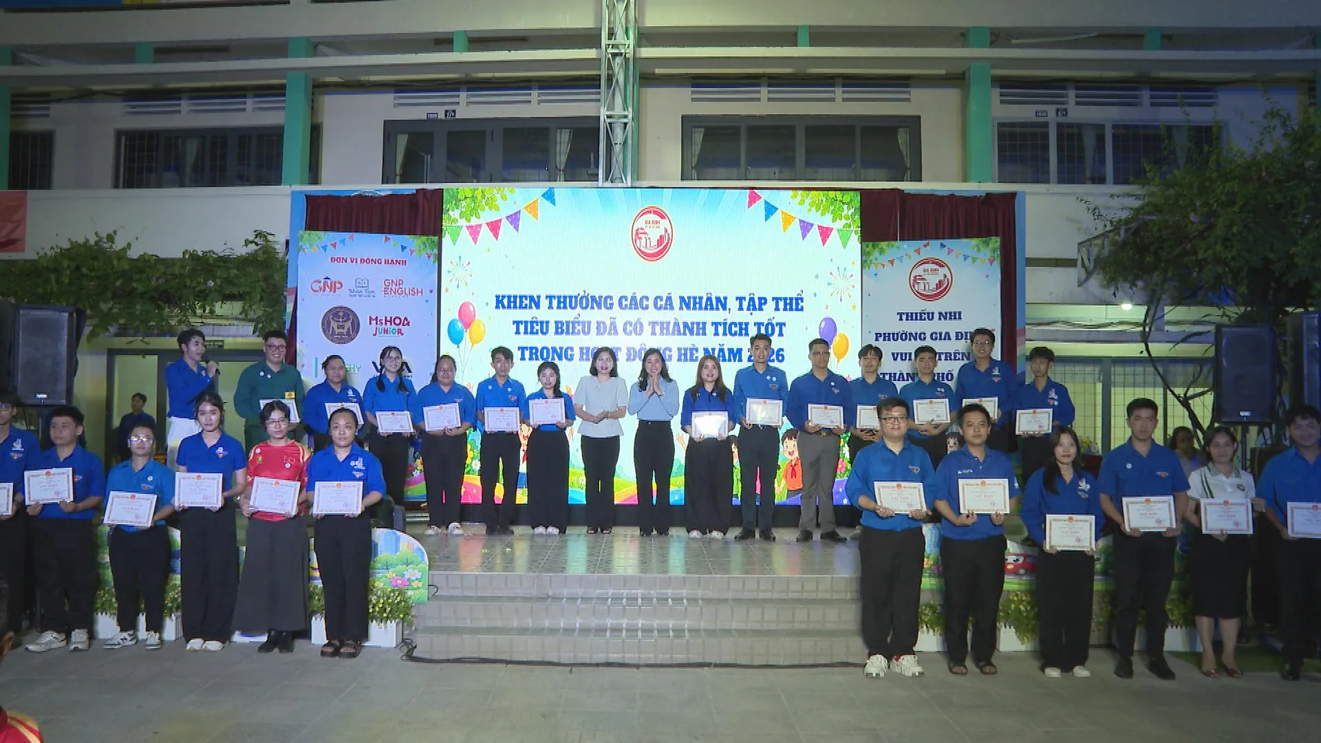 Khen thưởng các cá nhân, tập thể tiêu biểu trong hoạt động hè năm 2026