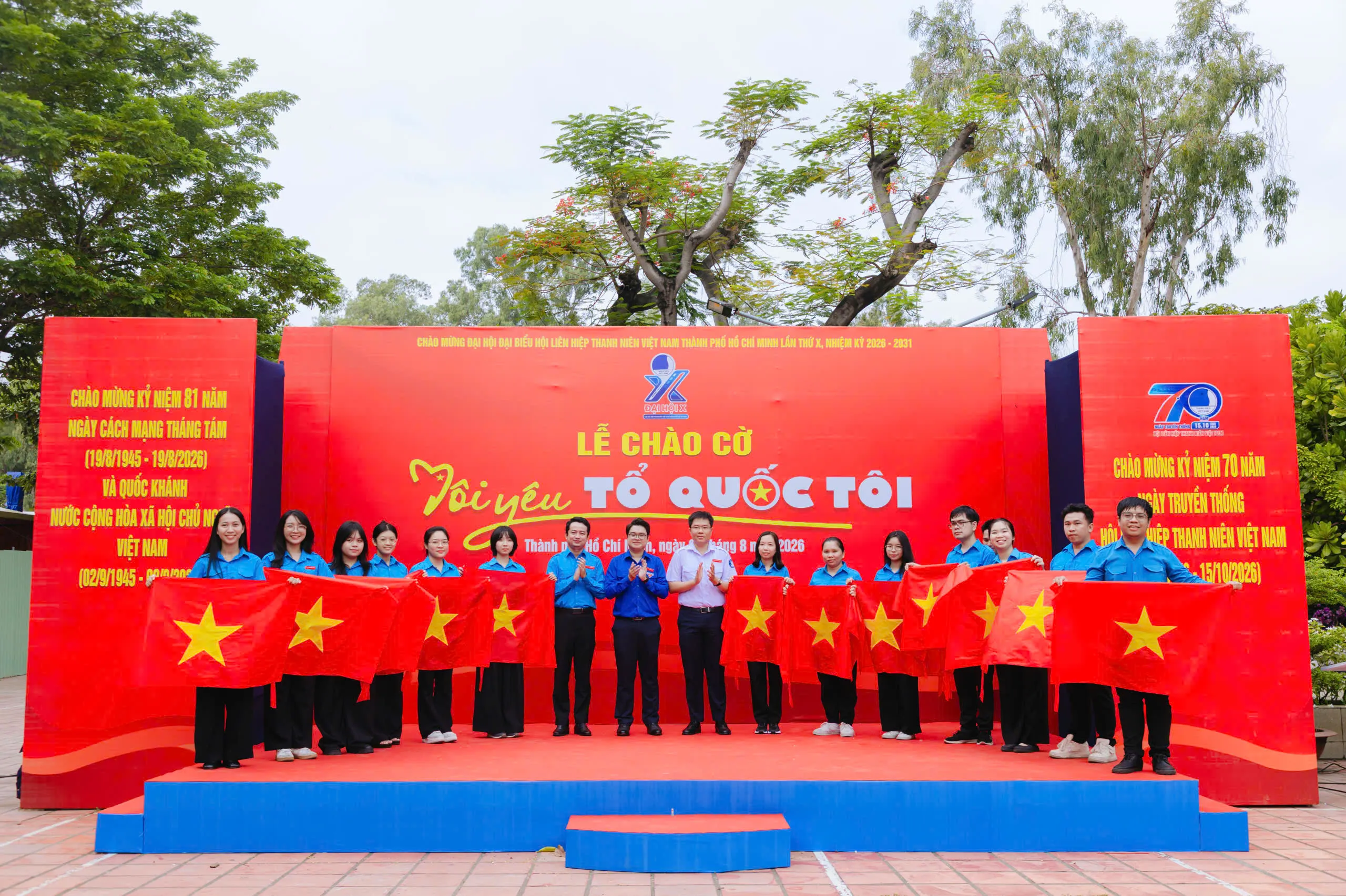 13 Chi Hội khu phố trên địa bàn phường Hòa Hưng tham gia hoạt động “Tự hào lá cờ Tổ quốc” - Ảnh Thành Đoàn