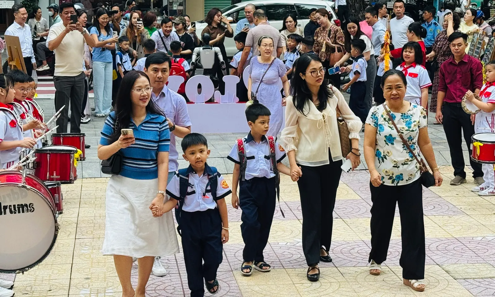 Chuẩn bị chu đáo cho lễ khai giảng đồng loạt ngày 5/9